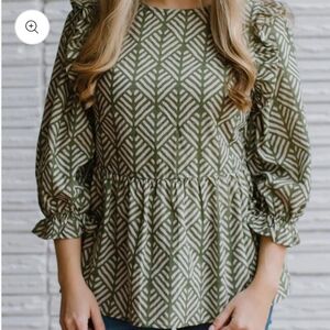 Michelle McDowell Printed Green Blouse Top Size Medium